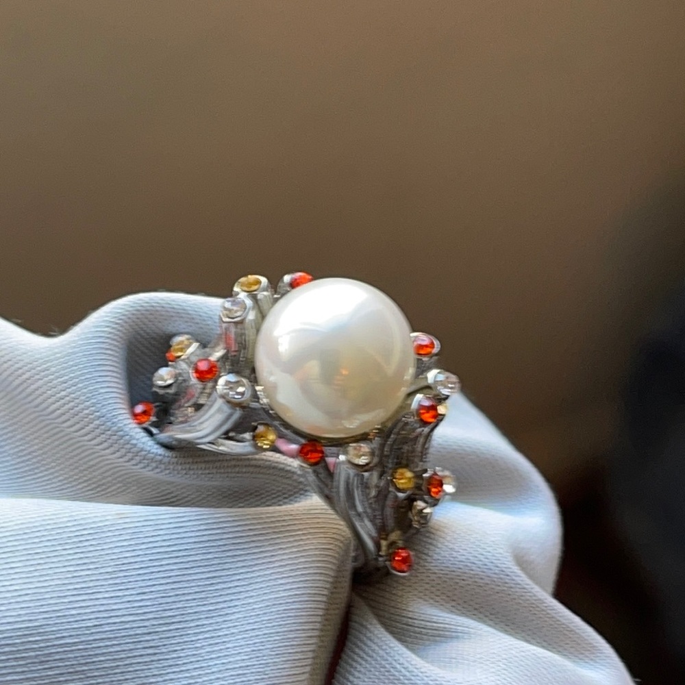 Silver white shell pearl size 7 Design